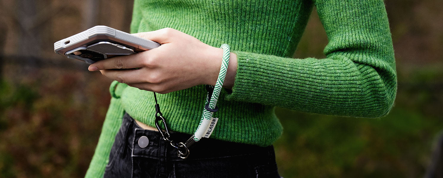 Phone and wristlet straps